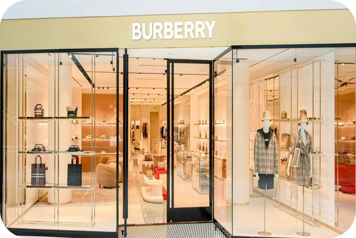 222Burberry 博柏利 2 图：Beverly Center.jpg